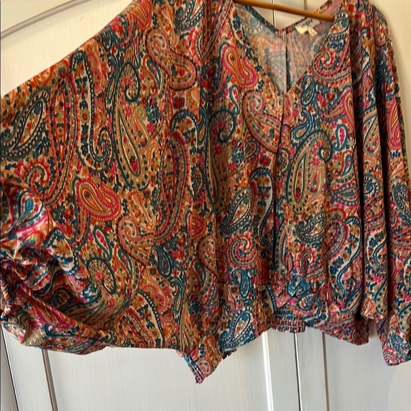 Colorful Paisley Blouse-sz medium - Picture 3 of 5